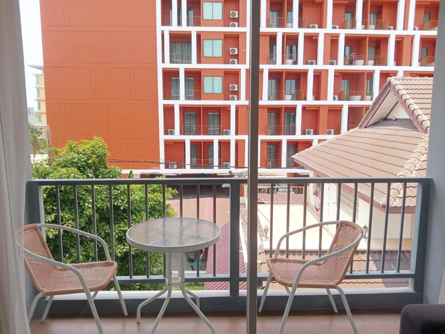 Chic Seaview @ The Patio Bangsaen Leilighet Eksteriør bilde